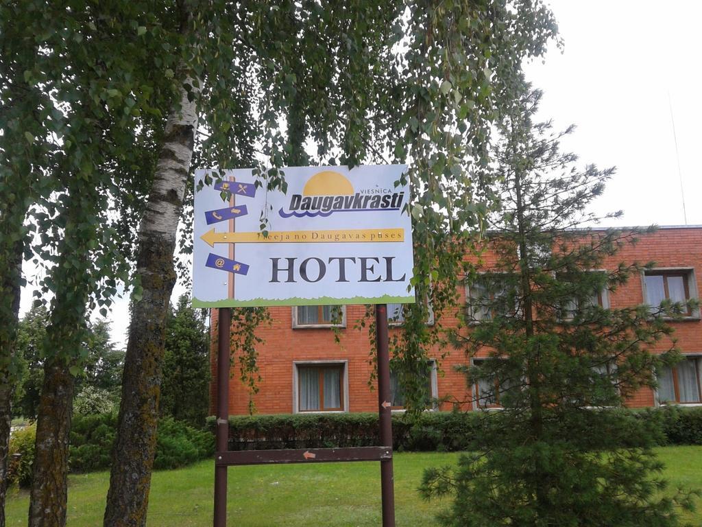 Daugavkrasti Hotel Jēkabpils Eksteriør billede