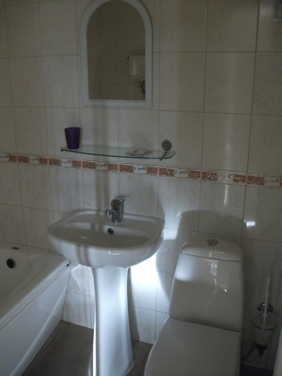 Daugavkrasti Hotel Jēkabpils Eksteriør billede